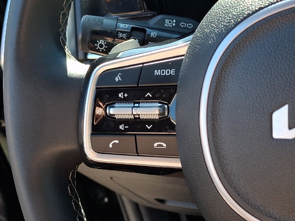 Used 2023 Kia Sorento EX AWD/4WD image 22