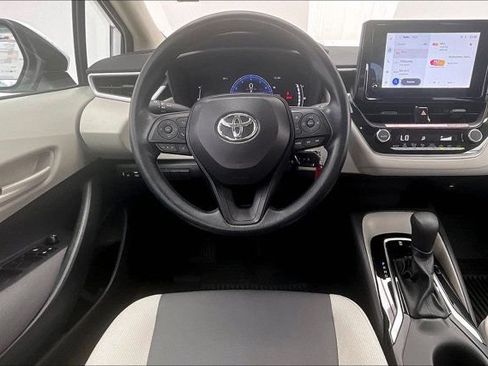 Used 2026 Toyota Corolla LE FWD image 4