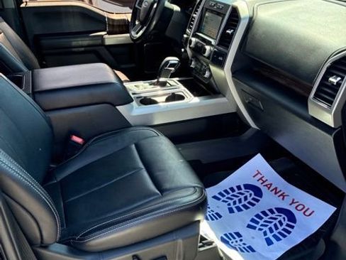 Used 2019 Ford F150 Lariat w/ Equipment Group 502A Luxury AWD/4WD image 31