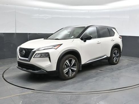 Used 2023 Nissan Rogue SL w/ SL Premium Package FWD image 9