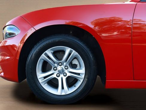 Used 2022 Dodge Charger SXT RWD image 4