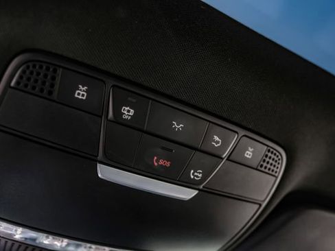 Used 2022 Mercedes-Benz C 300 Coupe image 37