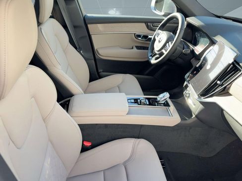 New 2026 Volvo XC90 B6 Plus w/ Protection Package Premier image 30