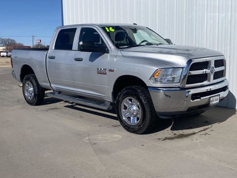 Used 2016 RAM 2500 Tradesman w/ Chrome Appearance Group image 3