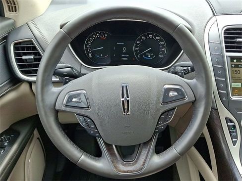 Used 2017 Lincoln MKX Reserve w/ Lincoln MKX Climate Package AWD/4WD image 20