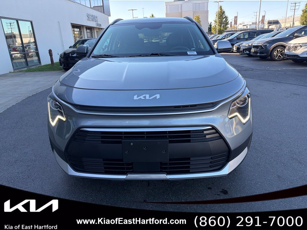 Certified 2023 Kia Niro EX FWD image 4