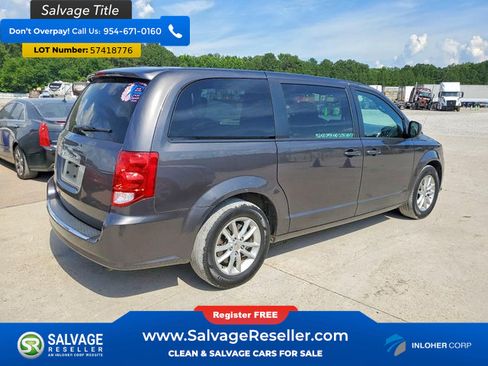 Used 2020 Dodge Grand Caravan SE FWD image 4