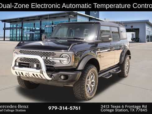 Used 2023 Ford Bronco Badlands AWD/4WD image 7