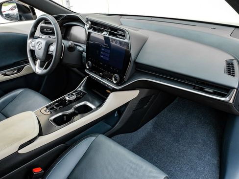 Used 2023 Lexus RZ 450e Premium w/ Technology Package image 11