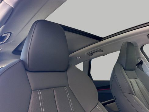 Used 2025 Audi Q5 Premium Plus w/ Premium Plus AWD/4WD image 17