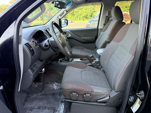 Used 2012 Nissan Frontier PRO-4X AWD/4WD image 21