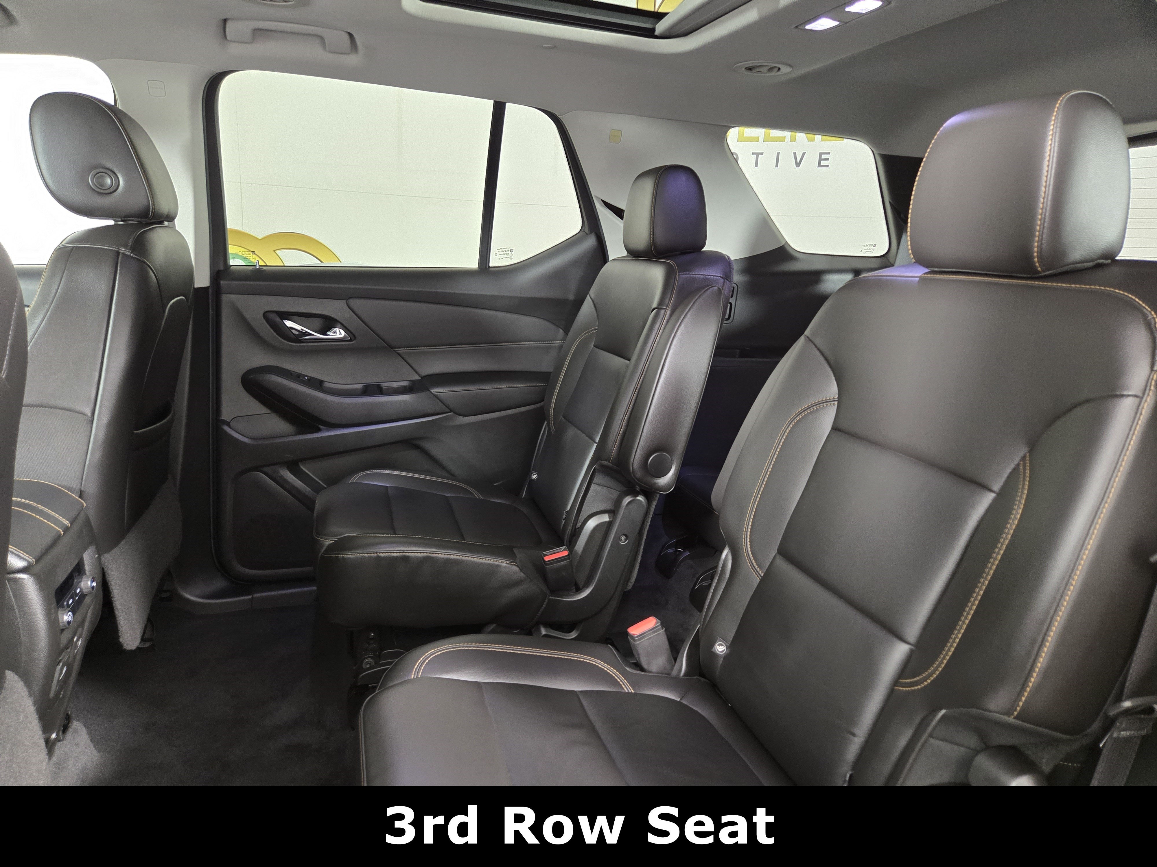 Used 2021 Chevrolet Traverse LT w/ LT Premium Package AWD/4WD image 12