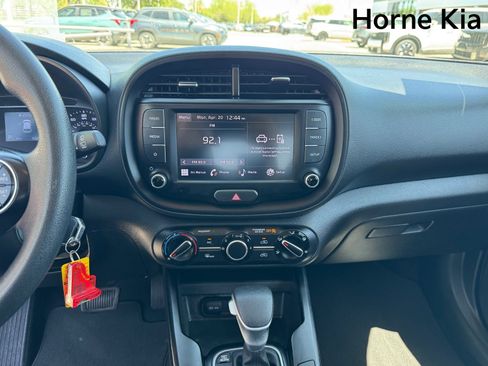 Used 2022 Kia Soul LX w/ Technology Package FWD image 20
