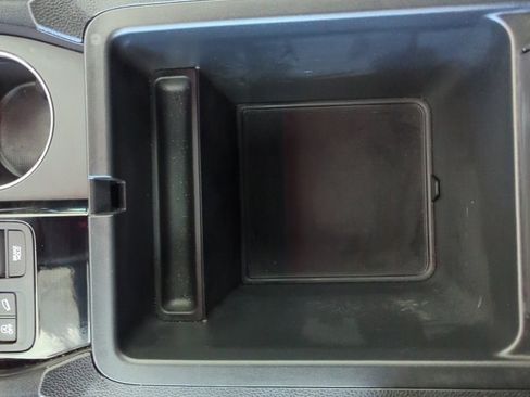 Used 2025 Honda Pilot Black Edition image 29