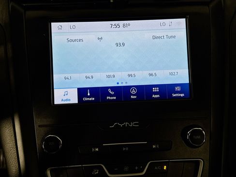 Used 2020 Ford Fusion SE w/ Equipment Group 151A image 17