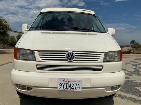 Used 2003 Volkswagen Eurovan Camper FWD image 3