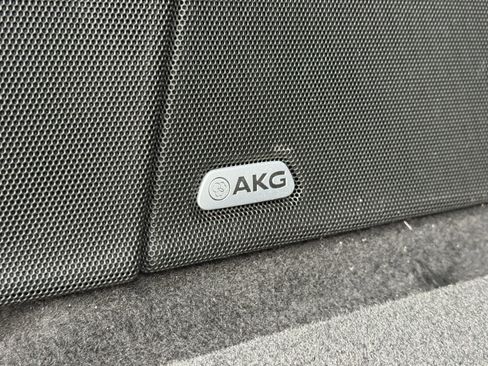 Used 2021 Cadillac Escalade Premium Luxury w/ Driver Assist Tech Package image 10