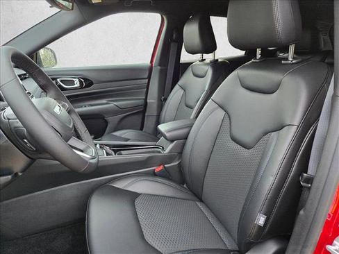 New 2026 Jeep Compass Latitude image 4