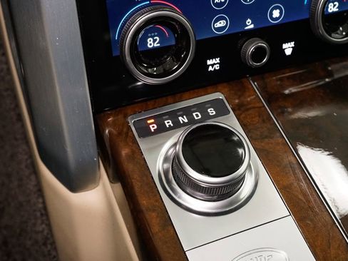 Used 2020 Land Rover Range Rover HSE image 26