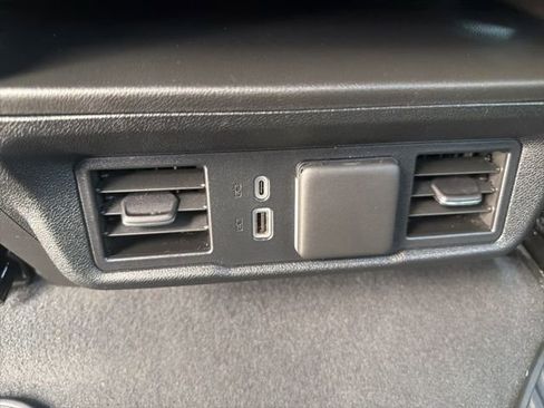 Used 2024 GMC Sierra 1500 Elevation image 12