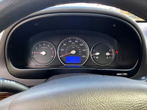 Used 2010 Hyundai Santa Fe GLS image 13