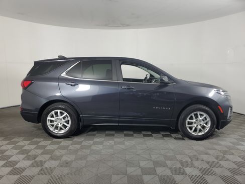 Used 2023 Chevrolet Equinox LT w/ Driver Convenience Package AWD/4WD image 3