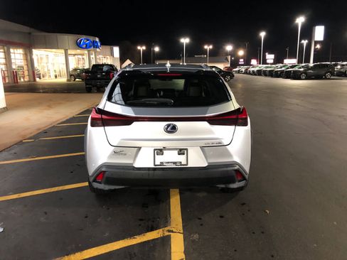 Used 2020 Lexus UX 250h w/ Premium Package image 5