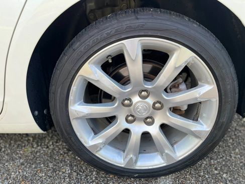 Used 2010 Buick LaCrosse CXS w/ Touring Package FWD image 32