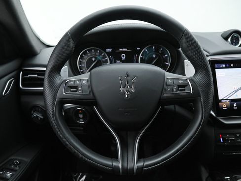 Certified 2023 Maserati Ghibli Modena RWD image 19