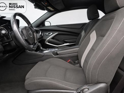 Used 2020 Chevrolet Camaro LT RWD image 7