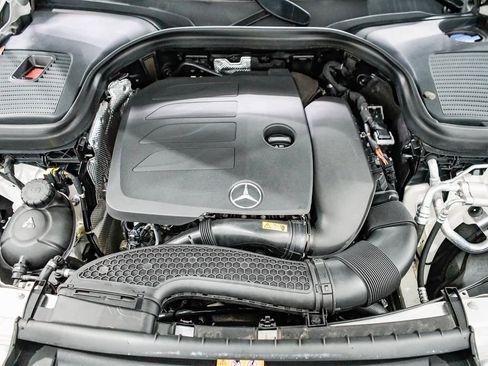 Used 2022 Mercedes-Benz GLC 300 image 27