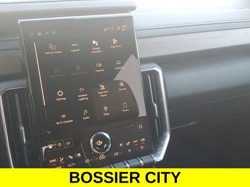 New 2026 GMC Acadia Denali Ultimate w/ LPO, Floor Liner Package image 14