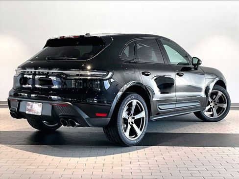 Used 2026 Porsche Macan image 10