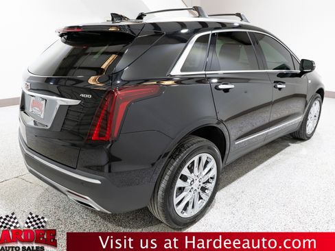 Used 2021 Cadillac XT5 Premium Luxury AWD/4WD image 5