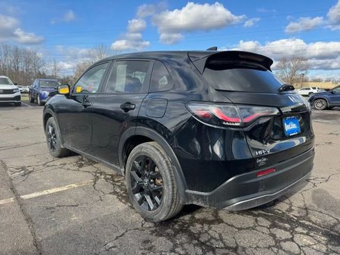 Used 2024 Honda HR-V Sport image 2
