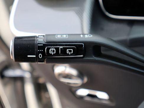 Certified 2026 Mercedes-Benz GLC 43 AMG 4MATIC image 39