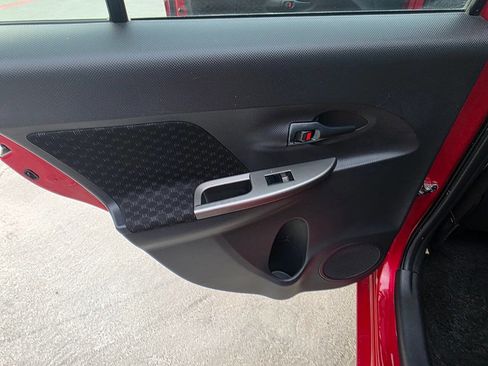 Used 2011 Scion xD image 22