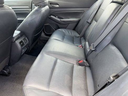 Used 2023 Nissan Altima 2.5 SL FWD image 9