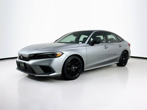 Used 2022 Honda Civic Sport image 3