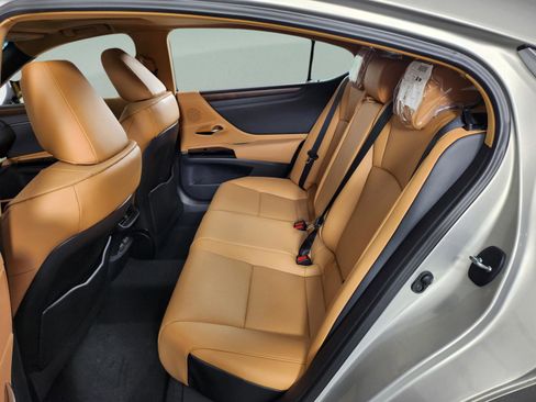 New 2025 Lexus ES 350 w/ Premium Package image 28