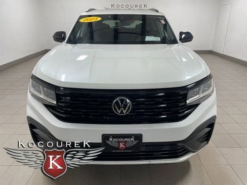 Used 2023 Volkswagen Atlas Cross Sport SEL R-Line AWD/4WD image 2