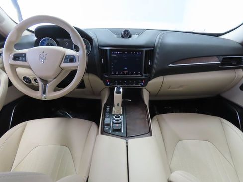 Used 2022 Maserati Levante GT AWD/4WD image 15