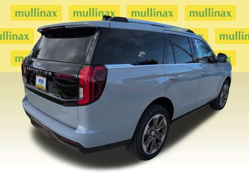 New 2025 Ford Expedition King Ranch image 4