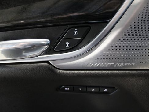 Used 2020 Cadillac XT6 Premium Luxury image 10