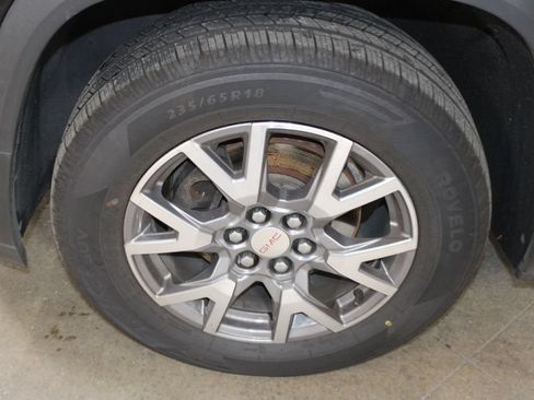Used 2020 GMC Acadia SLT FWD image 35