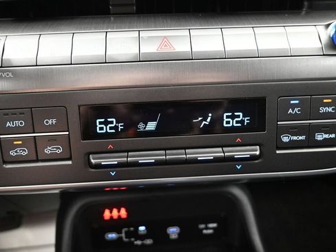 Used 2024 Hyundai Kona SEL AWD/4WD image 21