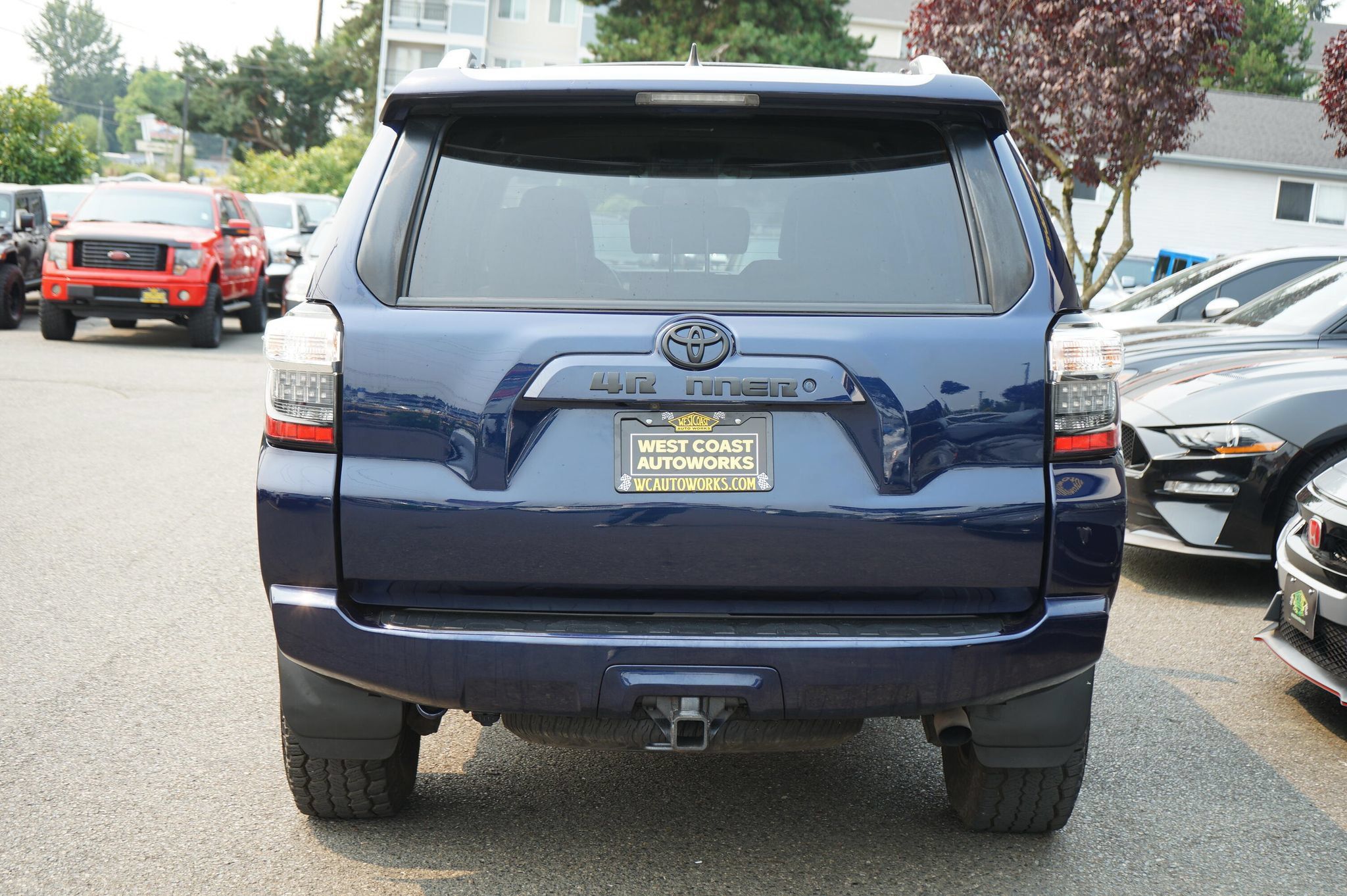 Used 2018 Toyota 4Runner SR5 Premium AWD/4WD image 4