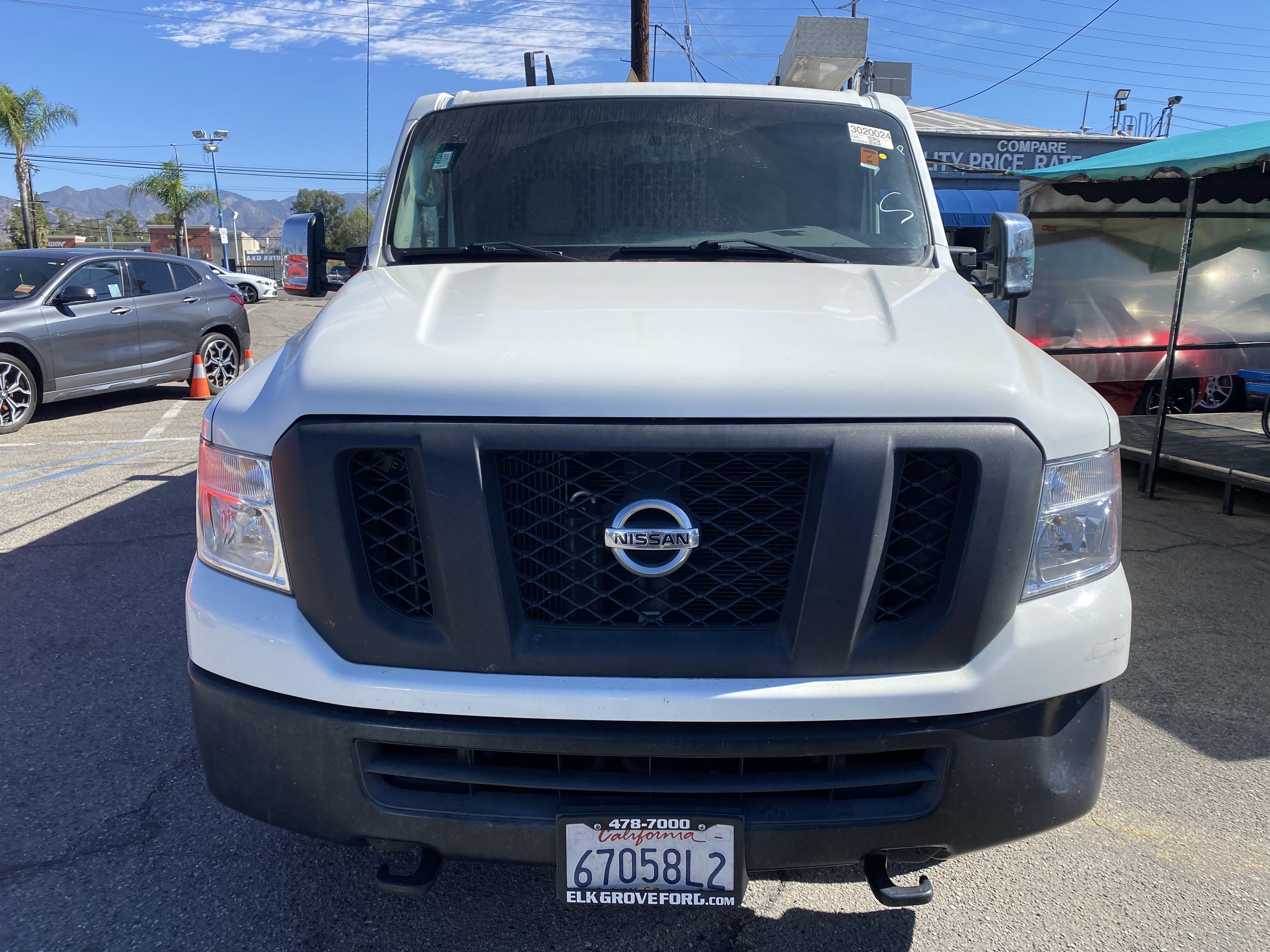 Used 2018 Nissan NV 2500 SV w/ Navigation Package RWD image 3