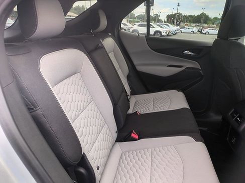 Used 2019 Chevrolet Equinox LT FWD image 29
