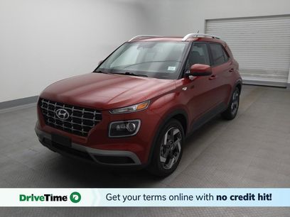 Used 2023 Hyundai Venue Limited w/ Cargo Package